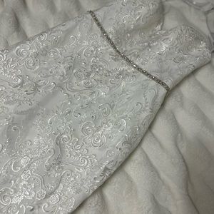 New In Garment Bag Wedding Dress